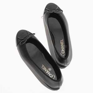 black chanel ballet flats